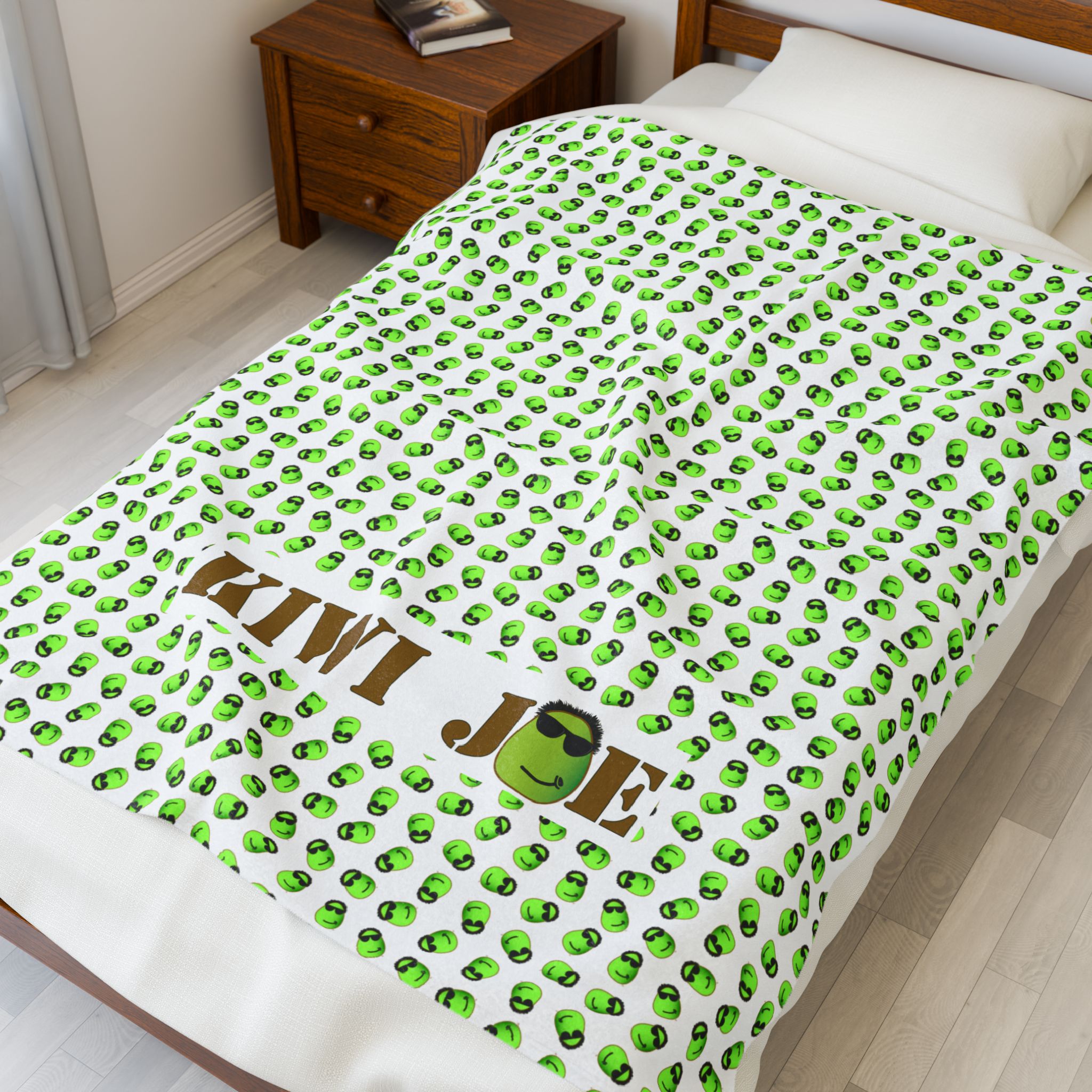 Kiwi Joe Plush Blanket — Soft Velveteen Fruit Pattern Throw - Image 2